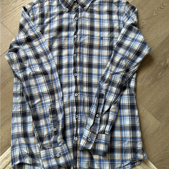 Original and amazing Carolina Herrera blue, yellow and white shirt. Size M. - Picture 3 of 4